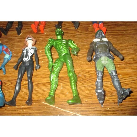 10 Spider-Man Action Figures Lot 1 (Marvel / Various Toys Companies, 1990s+) - Picture 5 of 6